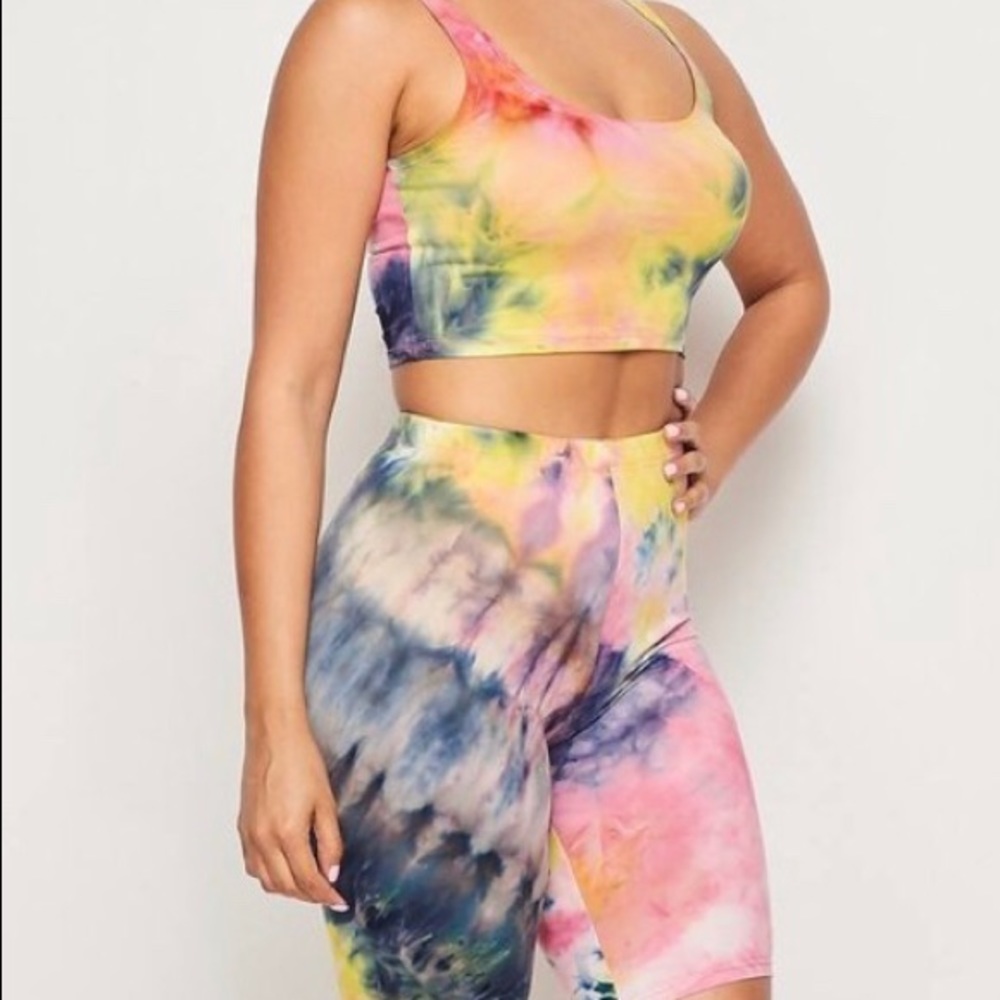 ‼️ Two Piece Set Tie Dye Crop Top Biker Shorts Set - Picture 3 of 5